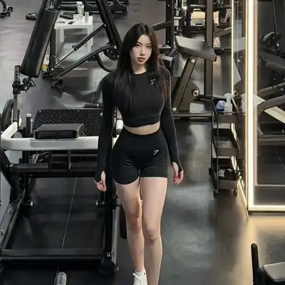 邱诗巧